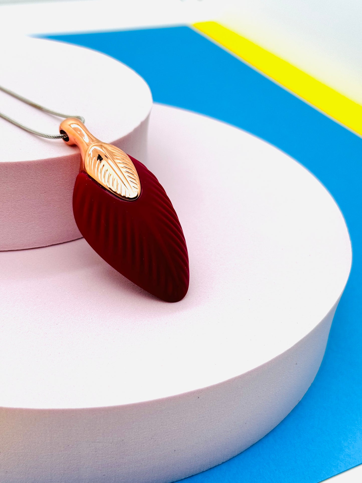 Feather Vibrating Necklace